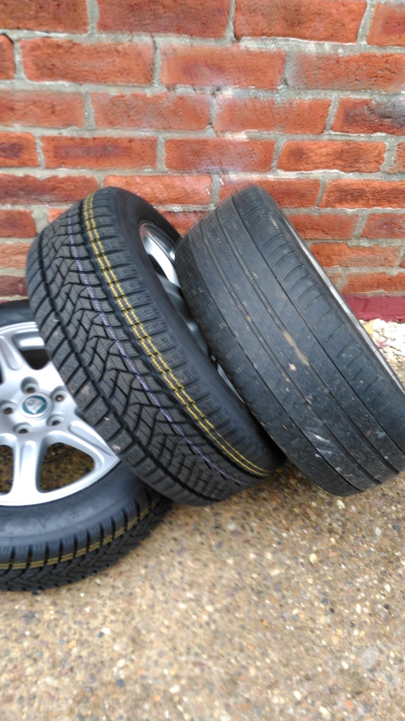 Name:  IMG_20151018_142634_zpsinnjtniv.jpg
Views: 0
Size:  385.9 KB