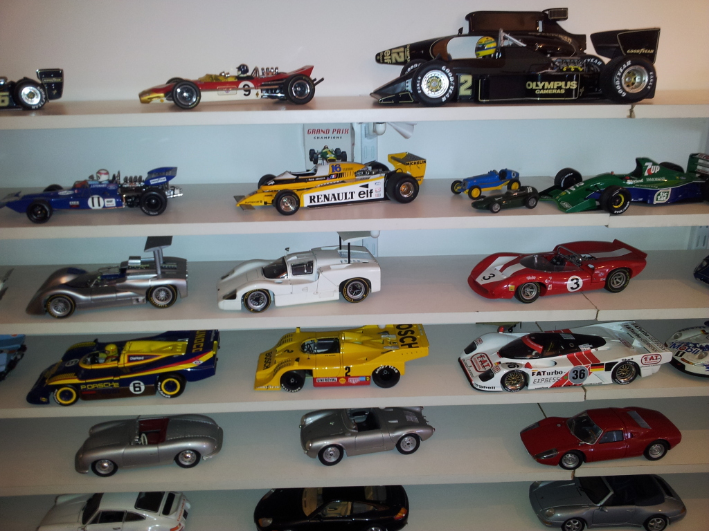 Name:  diecast32.jpg
Views: 0
Size:  453.5 KB